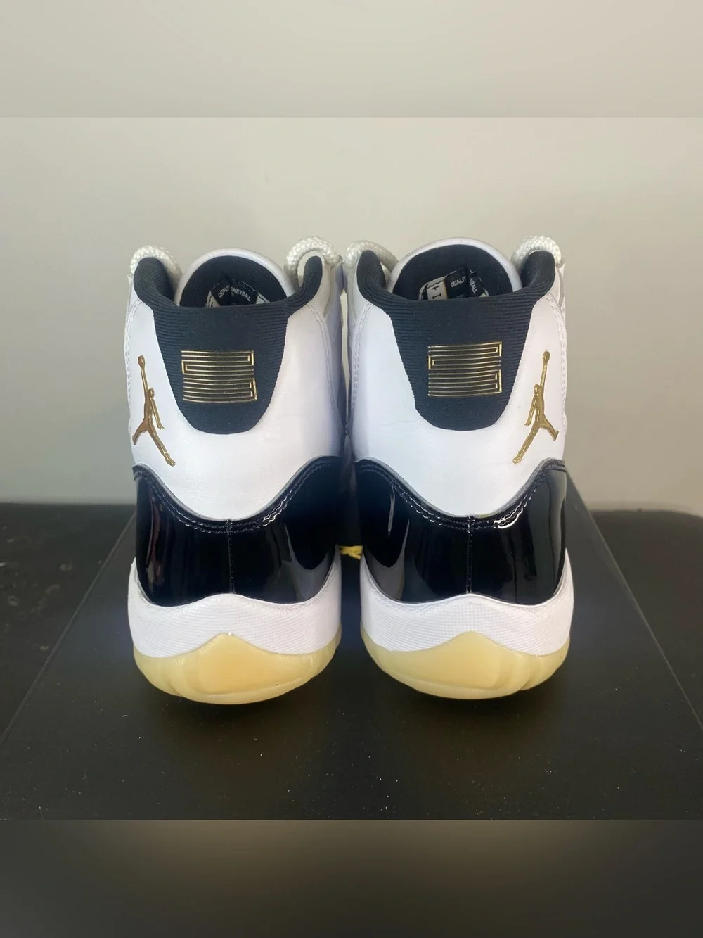 Jordan 11 “Gratitude” Size 9.5